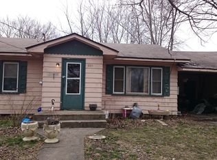 235 N Walnut St, Tamaroa, IL 62888