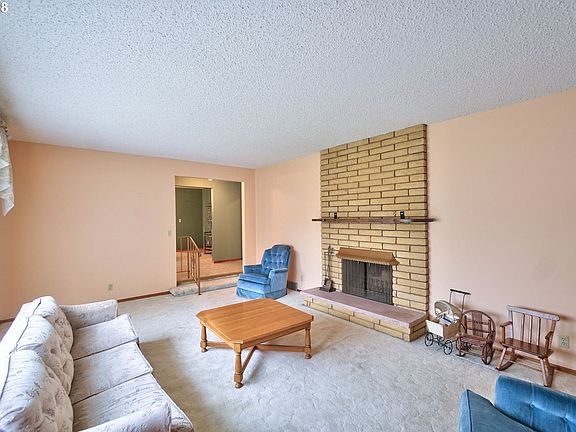 5th image of 418 NE 17th Ave