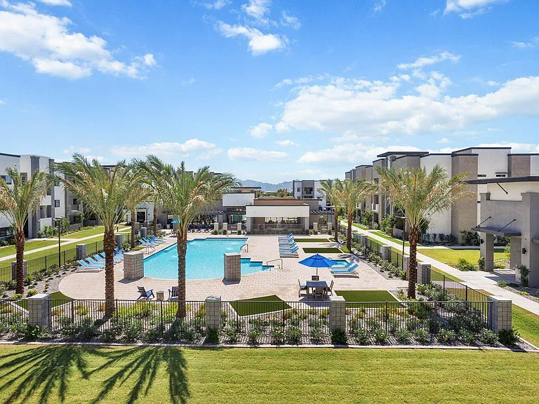 Avari Modern Apartments — Photo 46