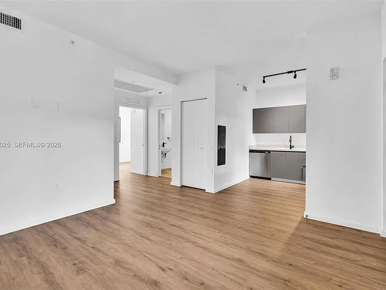 753 NW 30th St #3 — Photo 4