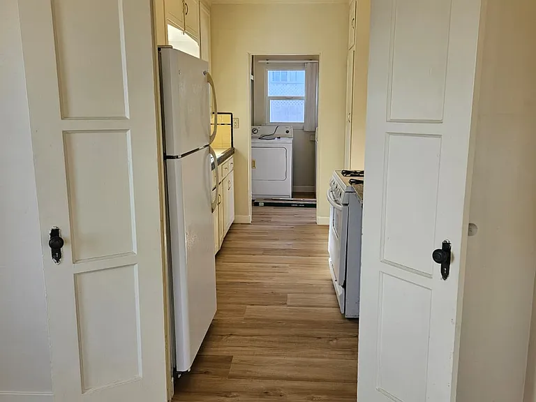 5728 Adelaide Ave — Photo 9