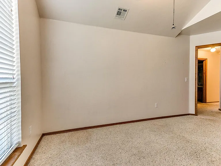 1708 Meadow Run Dr — Photo 27