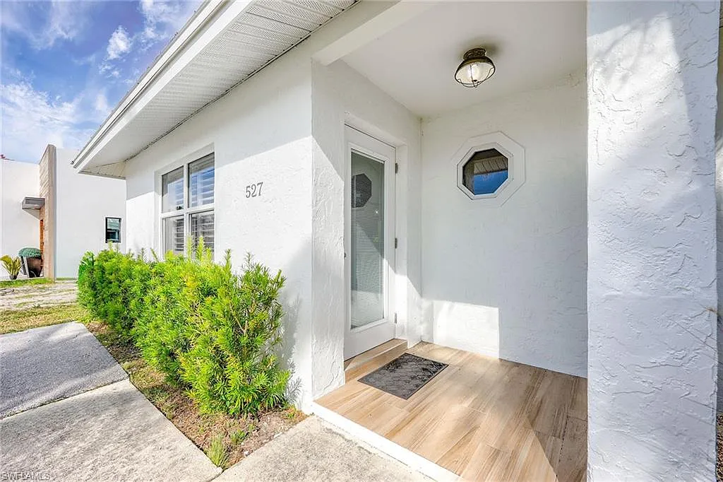 2 bed, 2.0 bath, 990 sqft, $2,600 — Photo 4