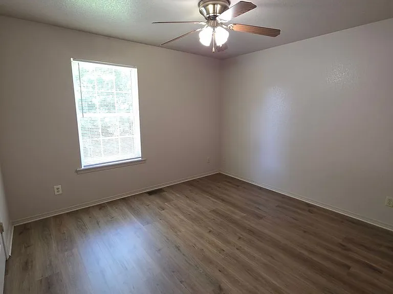 208 E F St #1 — Photo 10