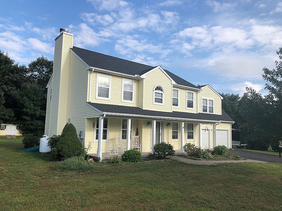 2nd image of 5 Brook Pasture Ln