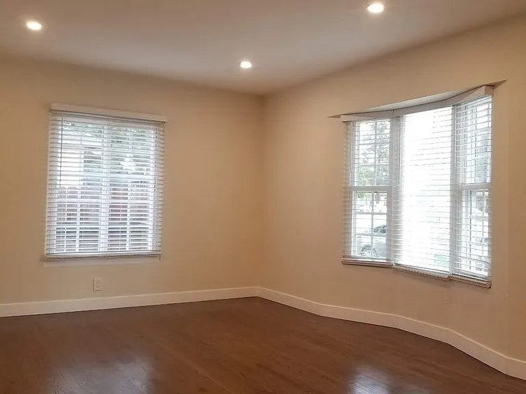 10519 Crenshaw Blvd — Photo 5