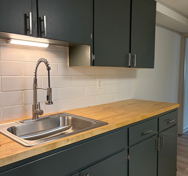 1st image of 108 N Railroad St #2