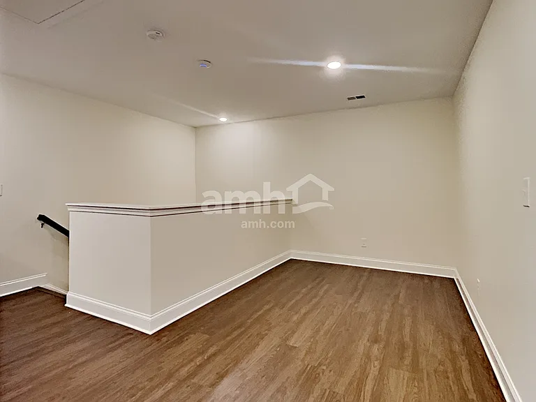 588 Woodall Rd — Photo 8