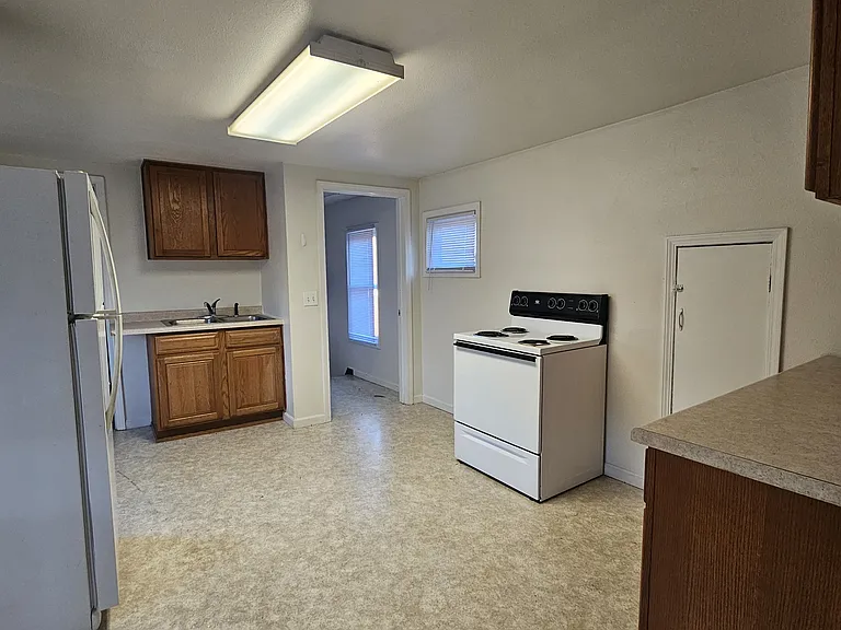 1324 Adams St — Photo 4