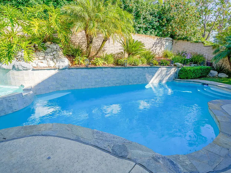 30 Almond Tree Ln — Photo 6