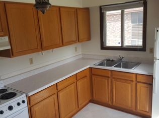 419 S Johnson St #E101BEA96, Iowa City, IA 52240