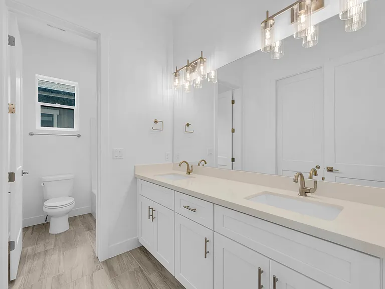 2749 S Vega St — Photo 14