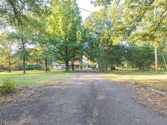 3rd image of 4716 Cobblestone Rd