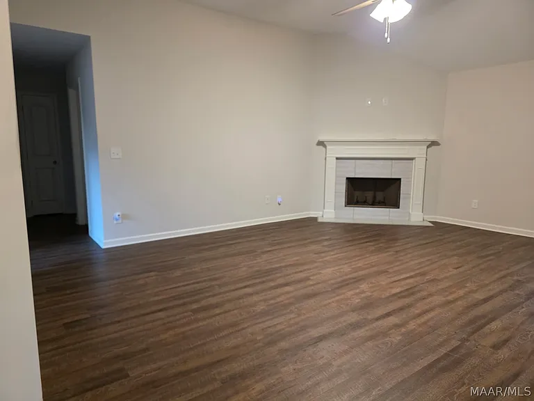 745 Park Ln — Photo 10