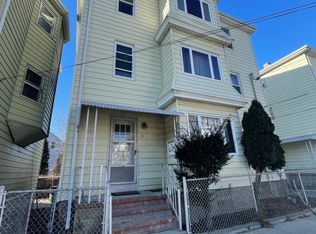 95 Flint St #3, Fall River, MA 02723