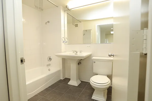 Rented by Stonehenge NYC LLC | media 14