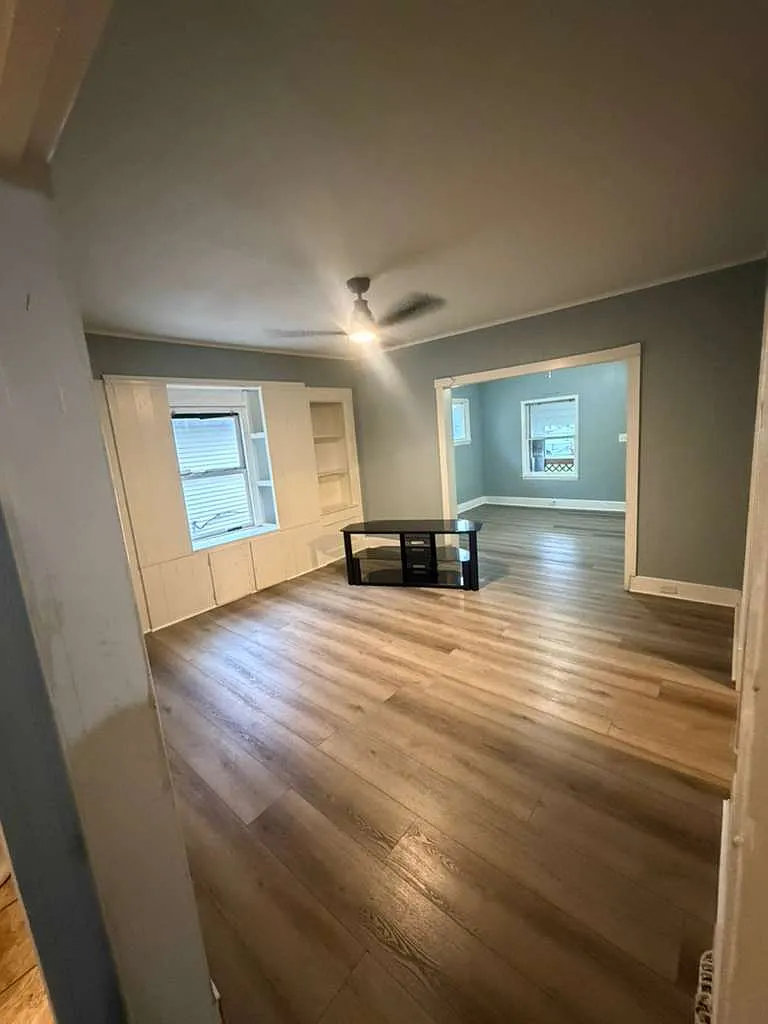 2 bed, 964 sqft, $1,200 — Photo 4