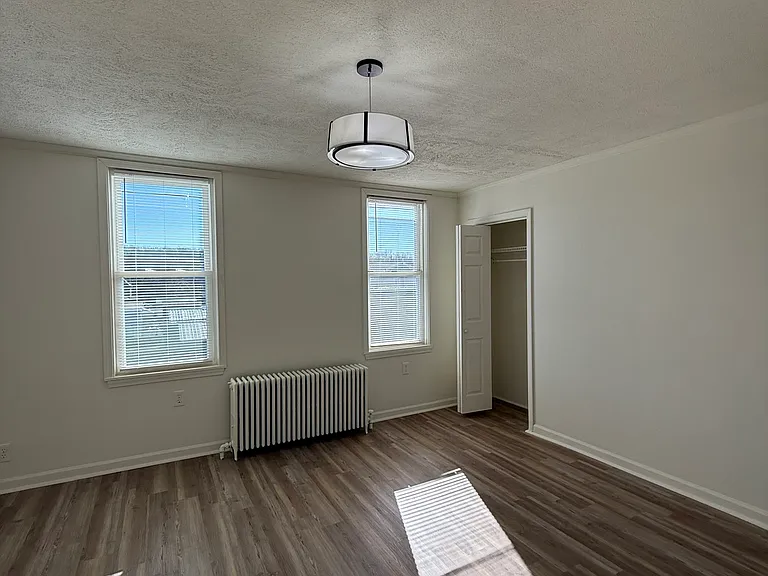 1841 Chislett St — Photo 16