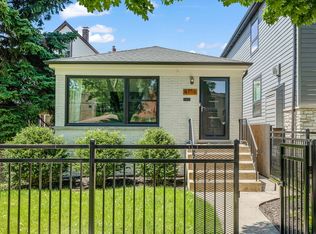 4716 N Kennicott Ave, Chicago, IL 60630