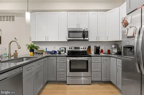 1702 Point Breeze Ave #A Photo 1