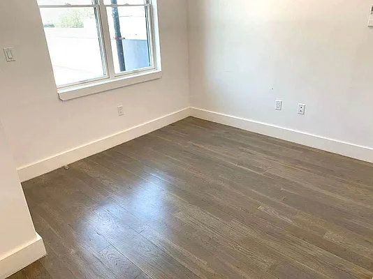 Rented by Tapiro Realty | media 7