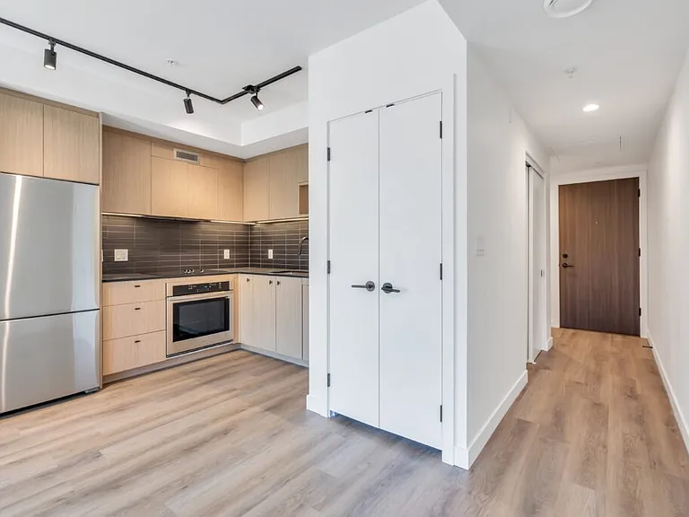 38012 3rd Ave — Photo 45
