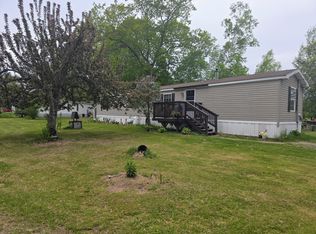 113 Crosby St, Hartland, ME 04943