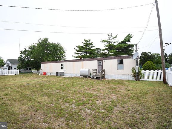 5th image of 881 Downe Ave