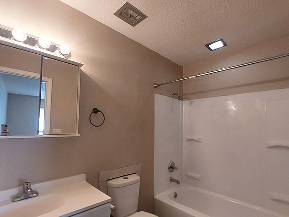 5th image of 437 S 2nd St APT B