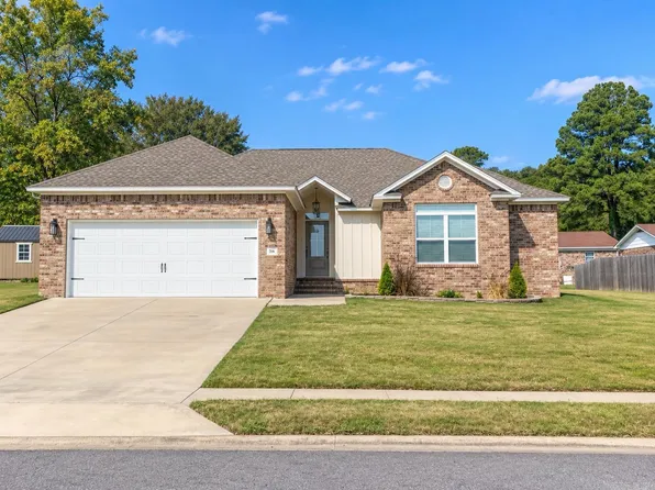 316 Promenade Cir, Russellville, AR 72801