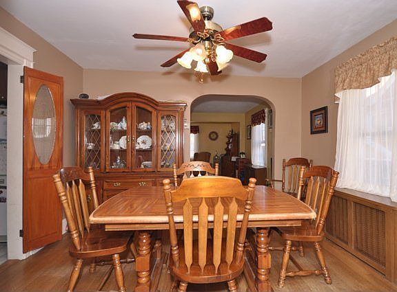 3rd image of 51 Primrose Ave