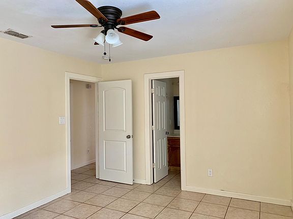 5th image of 800 W Bronze Dr APT 3