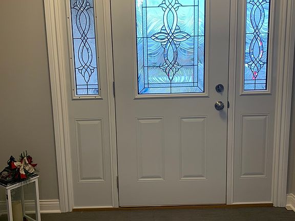 3rd image of 648 Thornwood Dr