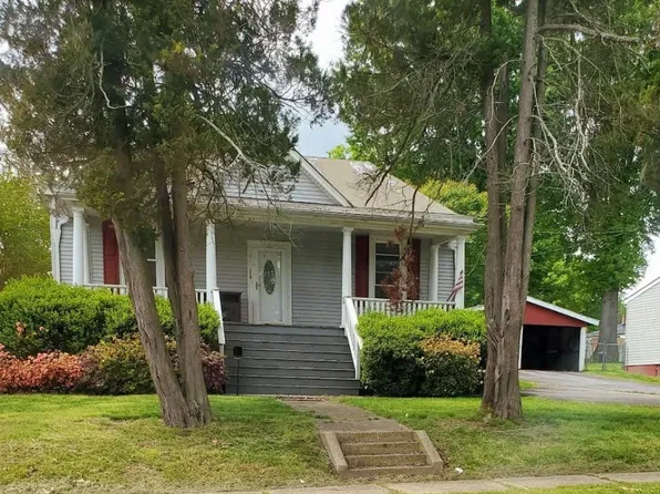 518 E Virginia Ave, Crewe, VA 23930