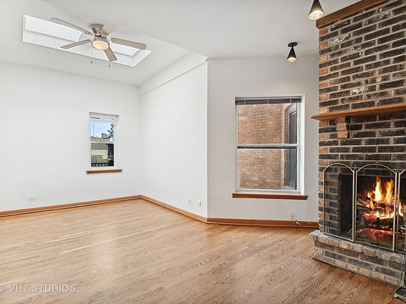 2nd image of 2949 N Sheffield Ave #27