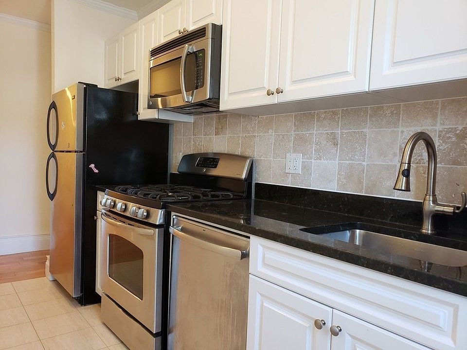 1st image of 568 Pacific St #5A1