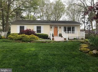 252 Stormy Rd, Manahawkin, NJ 08050