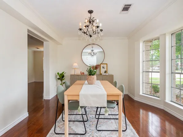 2007 S Rayburn Ct, Pasadena, TX 77502