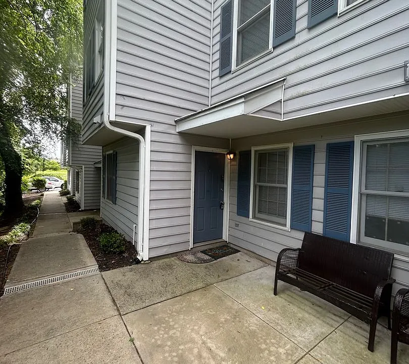 1227 Barnwell Steet Barnwell St #3