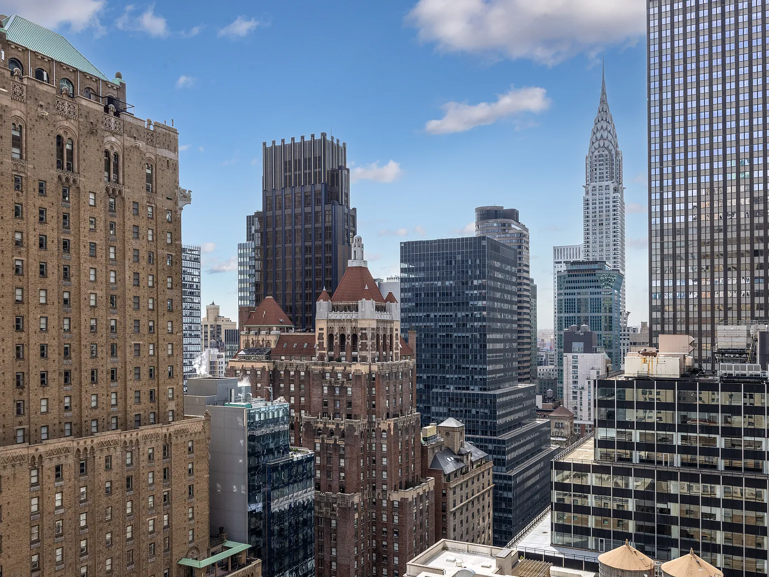 303 Park Avenue — Photo 4