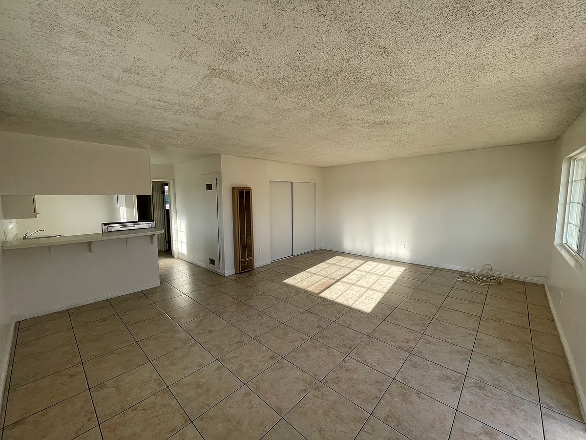 Building Photo - 17262 Ash Ln #4