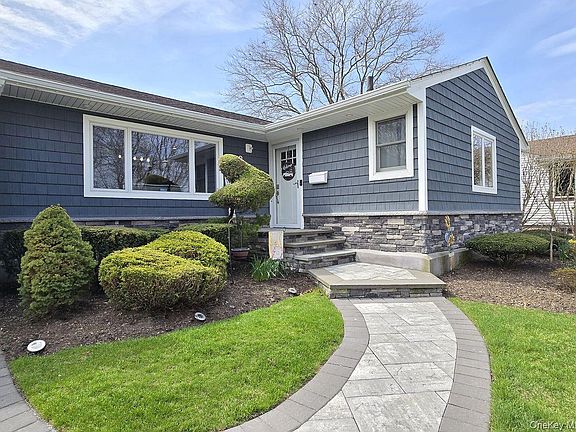 2nd image of 22 Clifford Drive