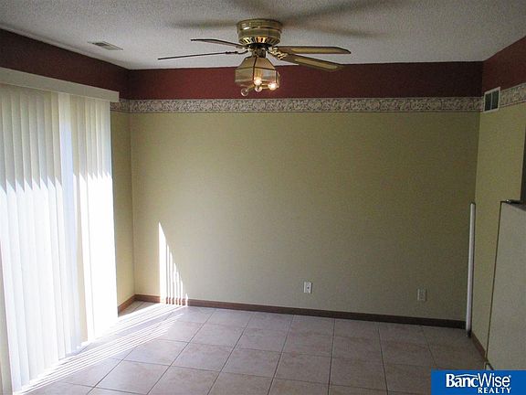 5th image of 1627 Garfield St #1621