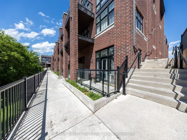 6 Whitaker Way #157, Whitchurch Stouffville, ON L4A 4T4