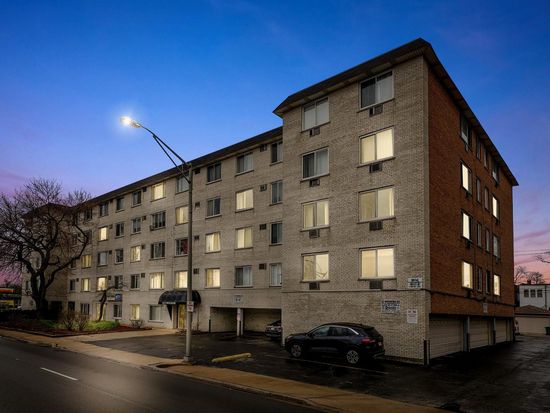 1227 S Harlem Ave APT 405, Berwyn, IL 60402