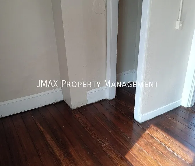 502 Rutherford Ave NW — Photo 17