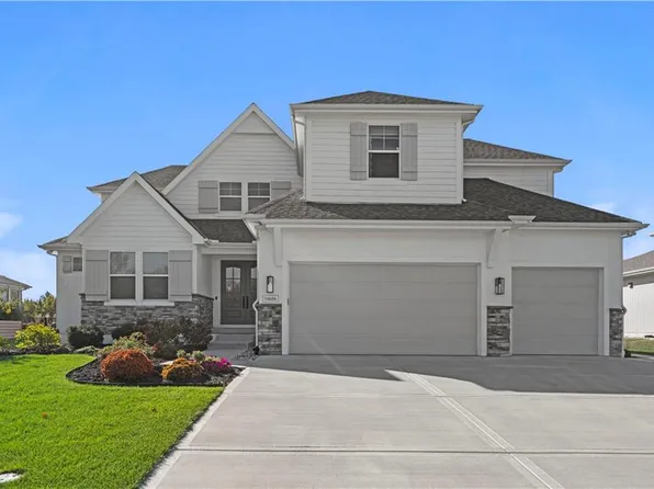 14686 S Parkhill St, Olathe, KS 66062