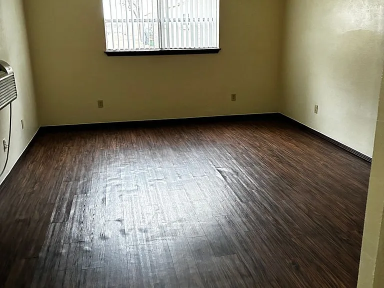 Avendale Pointe Apartments — Photo 32