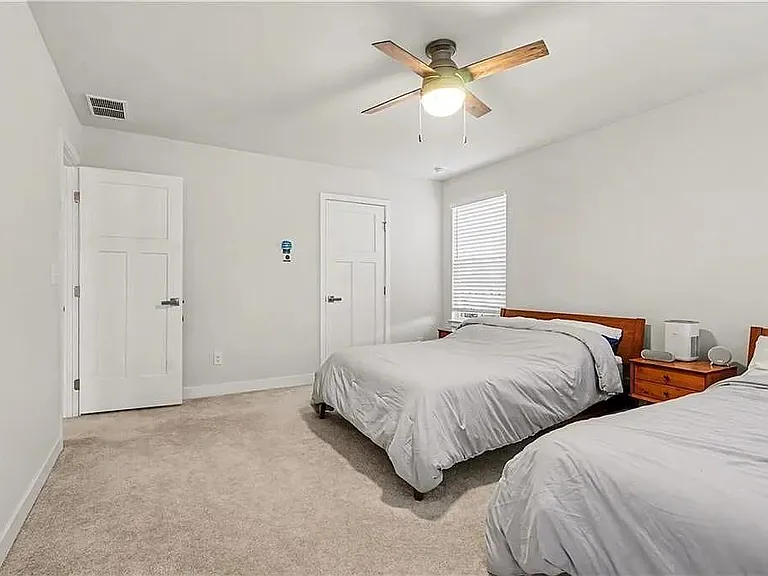136 Salt Lake Ln — Photo 23