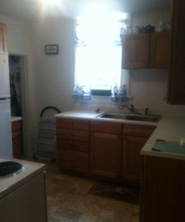 4th image of 404 S 9th St